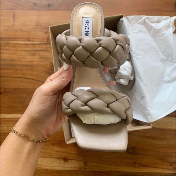 Never Worn Steve Madden Beige Heels Size 7.5 - Picture 4 of 4